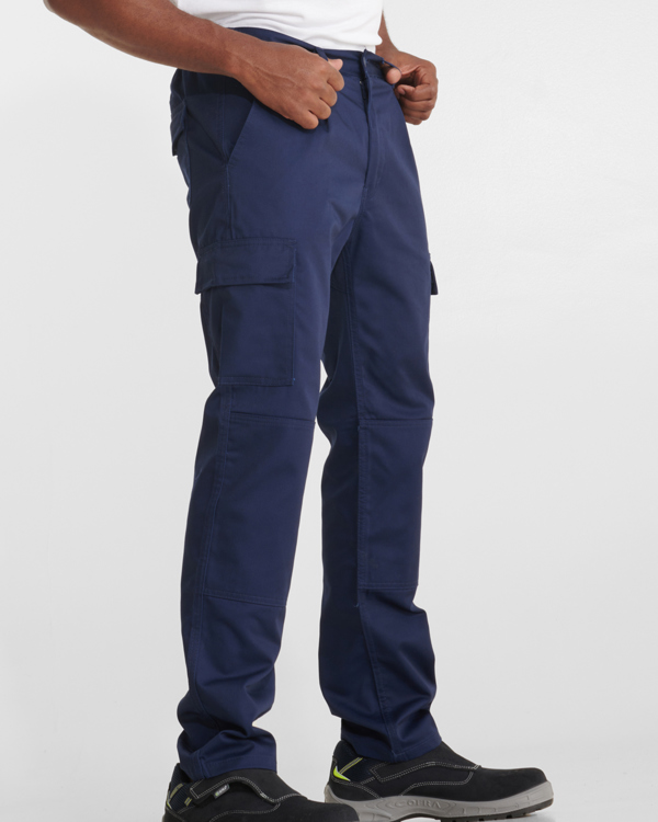 Pantalone lungo di tessuto resistente